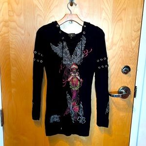 😍Embellished top with grommets